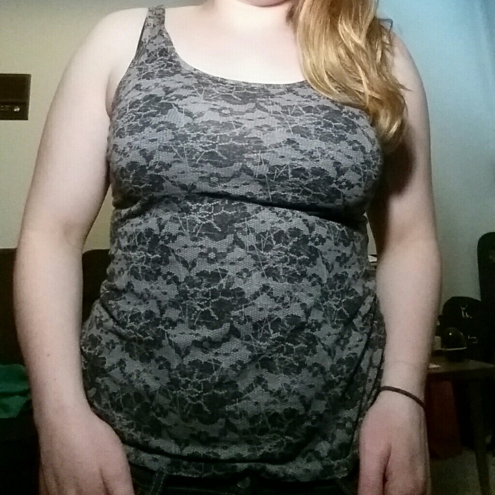TANK Top - Picture 3 of 3