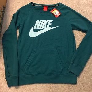 Nike pullover