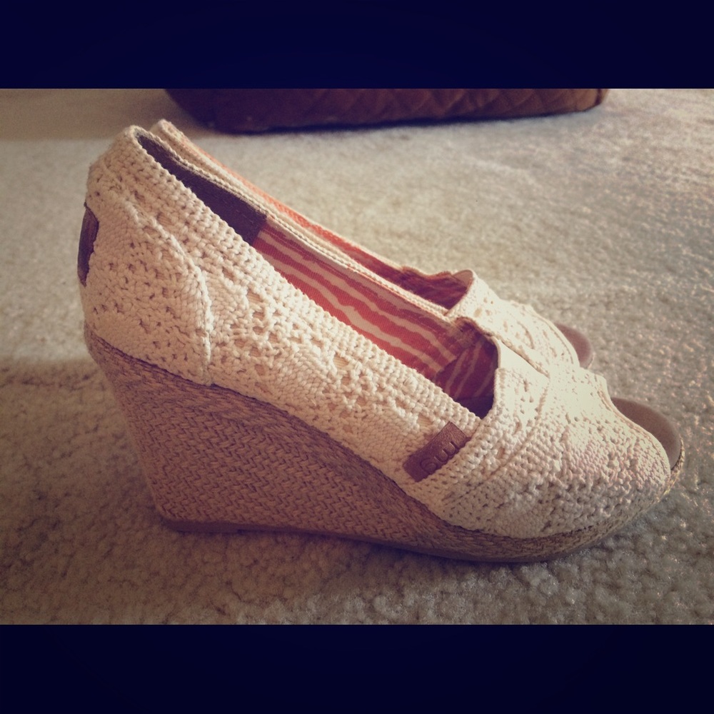 Lace wedges