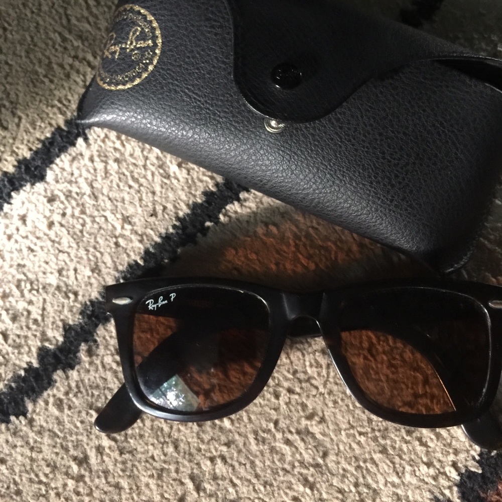 Offers!!!!!Ray ban sunglasses