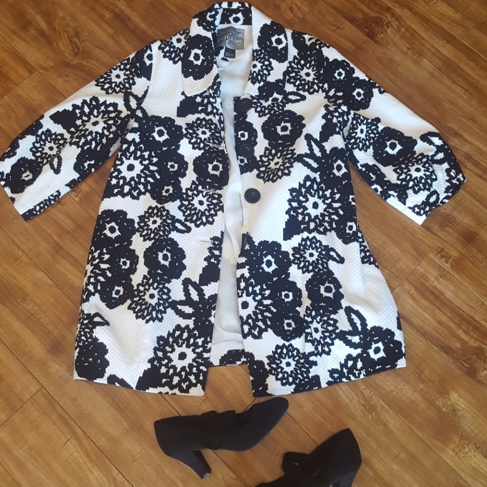 Beautiful Retro  black and white jacket