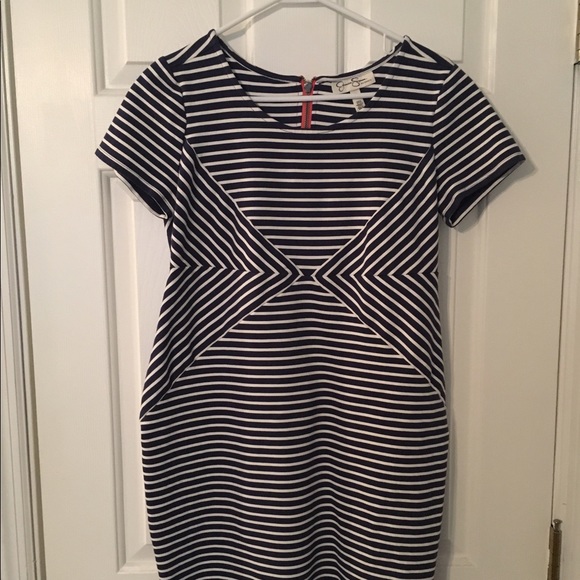 Jessica Simpson Dresses & Skirts - Jessica's Simpson Maternity dress