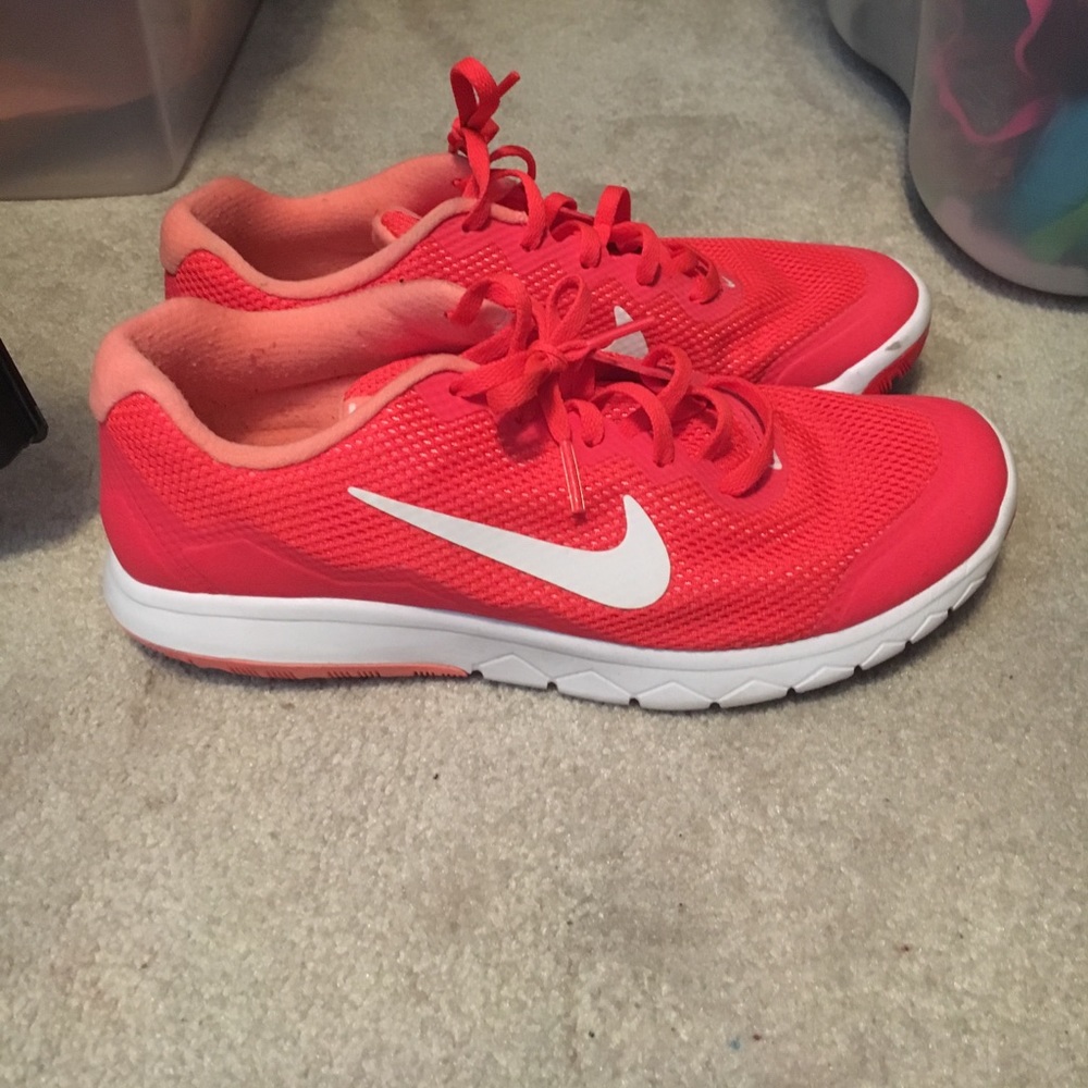 Nike Flex Experience Run 4