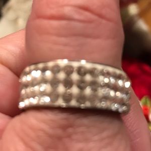 Silver tone ring w clear stones