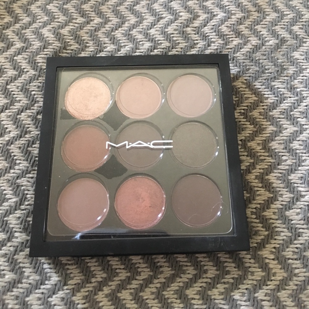 Mac Burgundy times nine palette