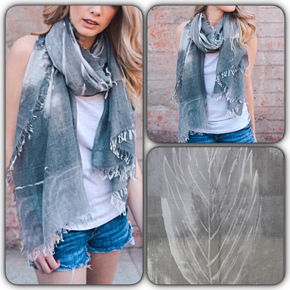 🔵CLEARANCE🔵Boho Lightweight Leaf Fringe Sold - Picture 2 of 5