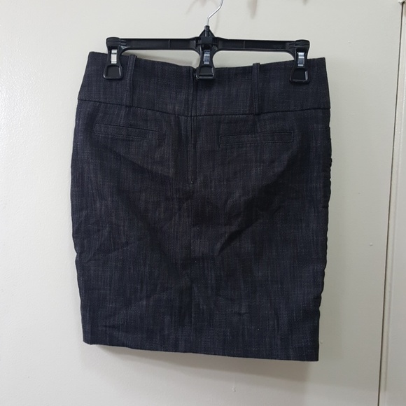 skirt - Picture 2 of 3