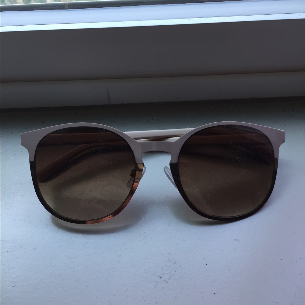 TRENDY Stylish Nude Sun Glasses