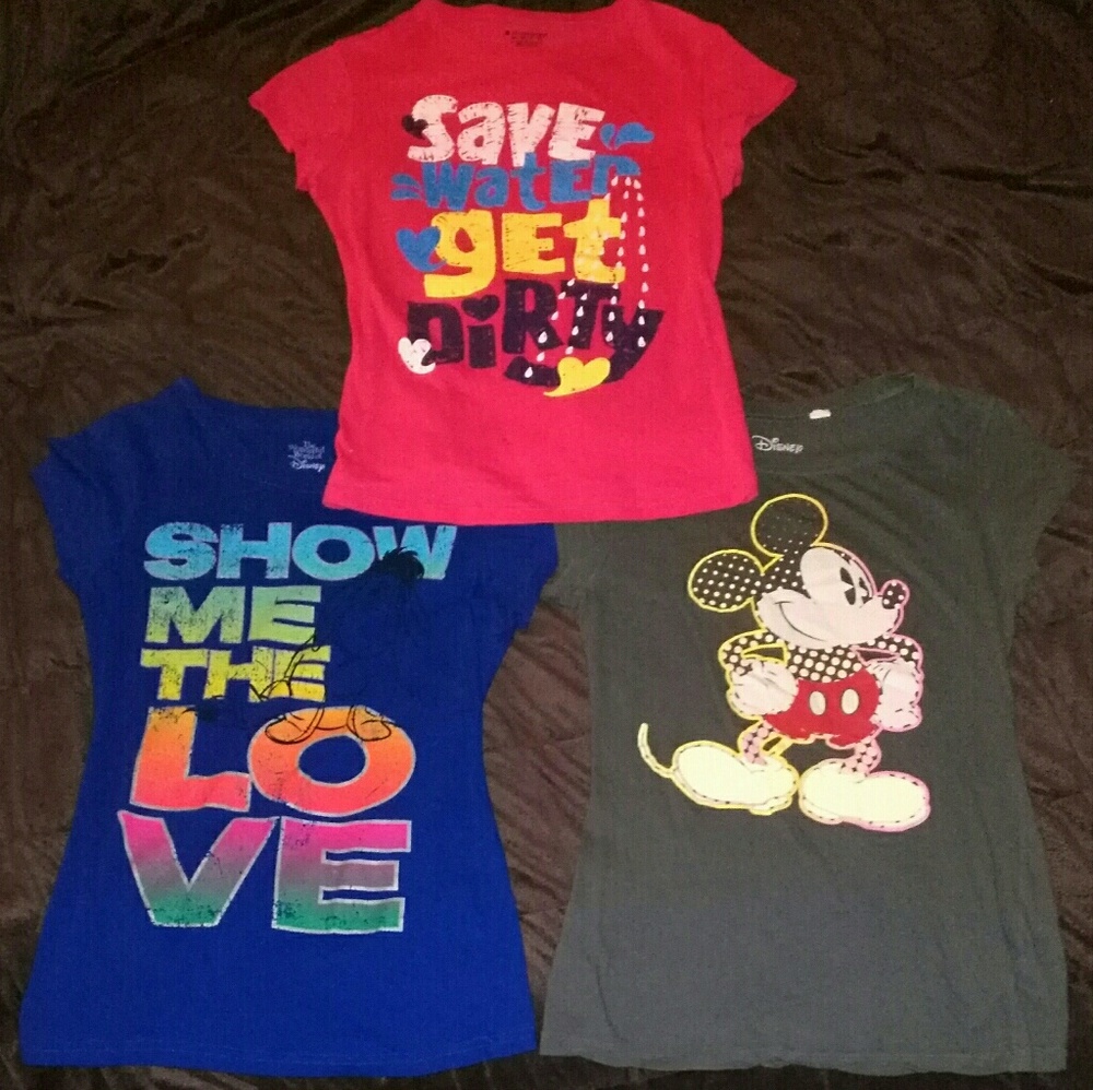 T-shirt bundle of 3