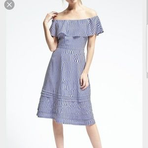 sale***banana republic off the shoulder dress 10
