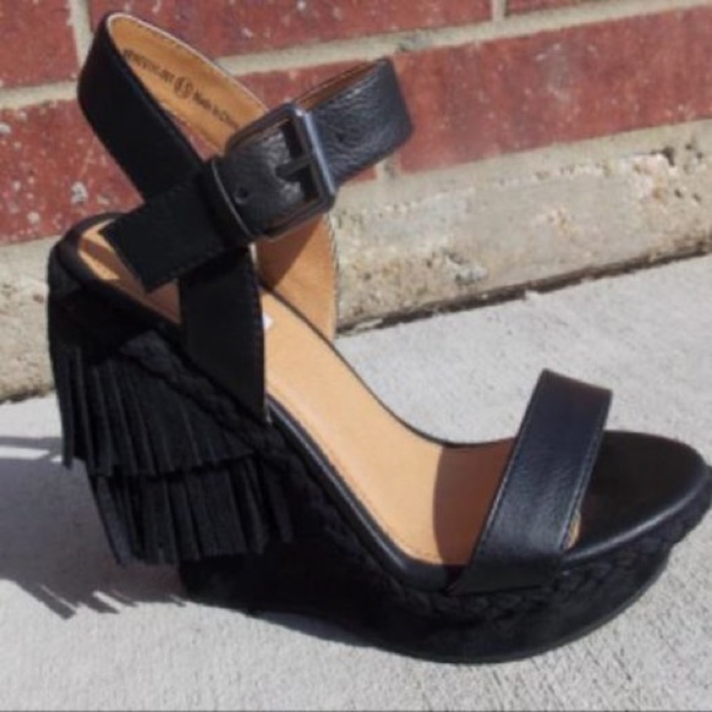 Tan Boho Chic Braided Fringe Wedge - Picture 6 of 6