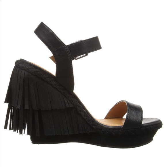 Tan Boho Chic Braided Fringe Wedge - Picture 5 of 6