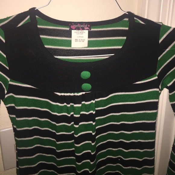 Top - Picture 2 of 2