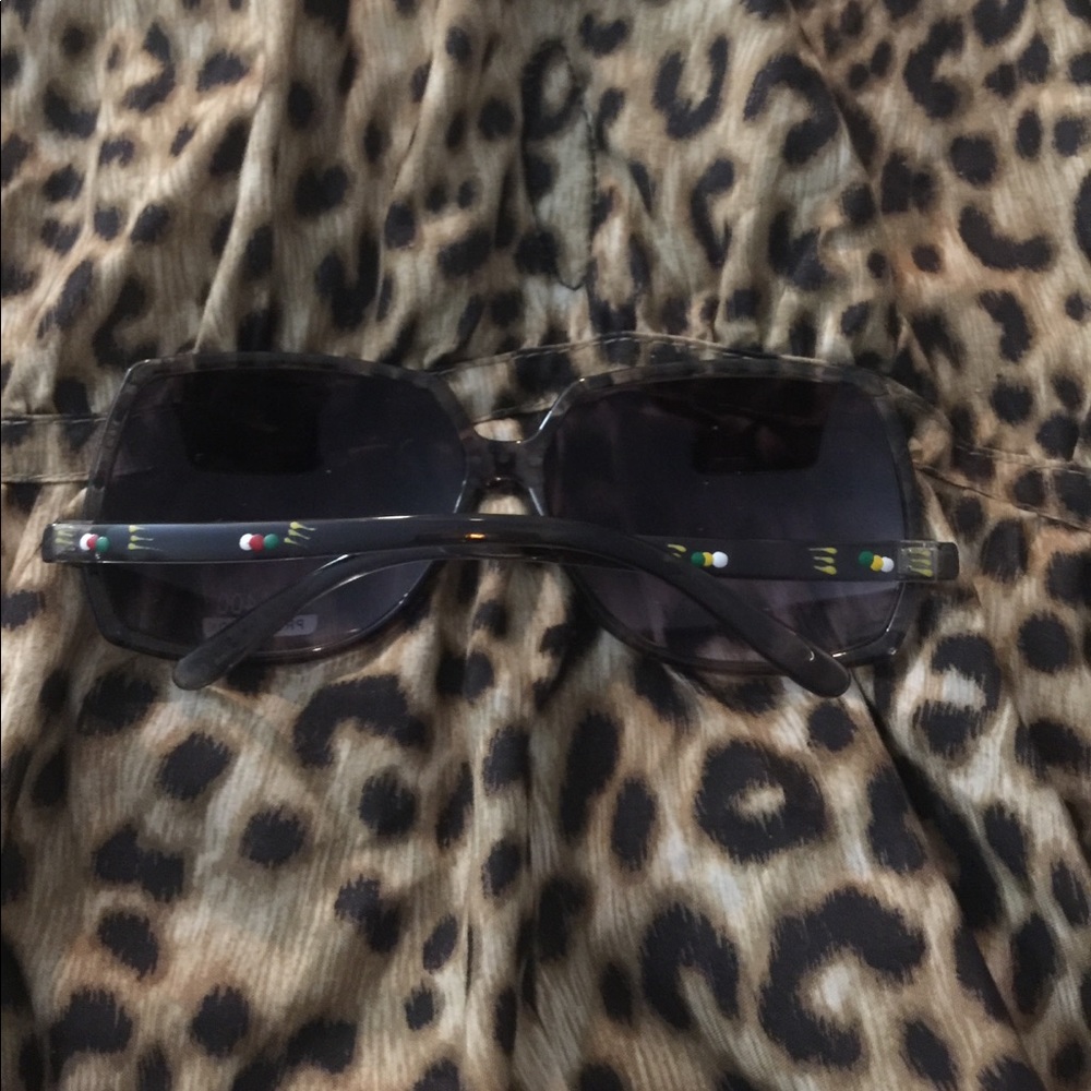 Sunglasses - Picture 2 of 3