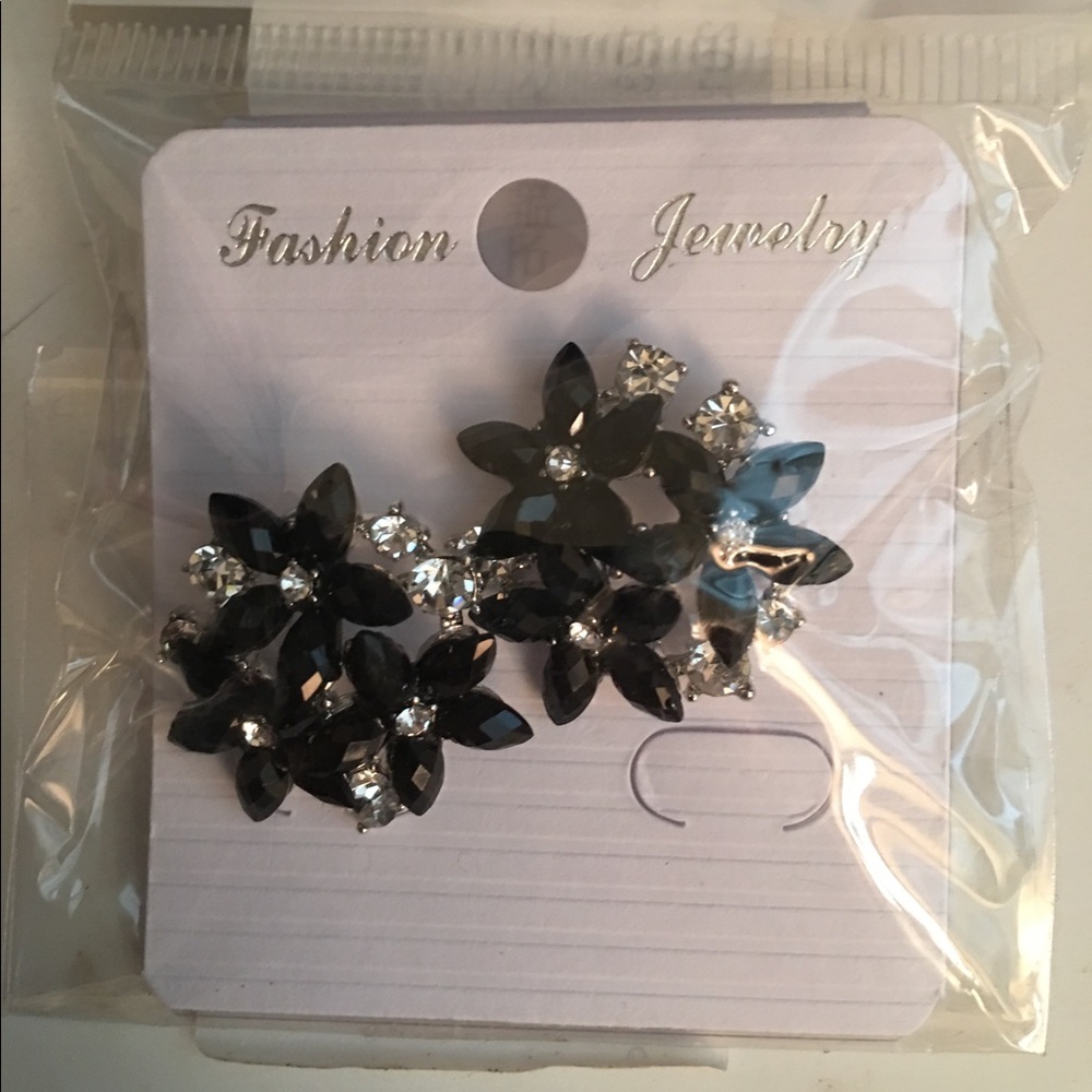 Brand New Elegant Earring