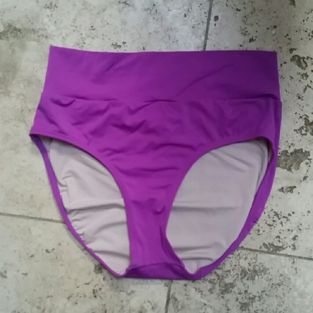NWOT Purple swim bottoms