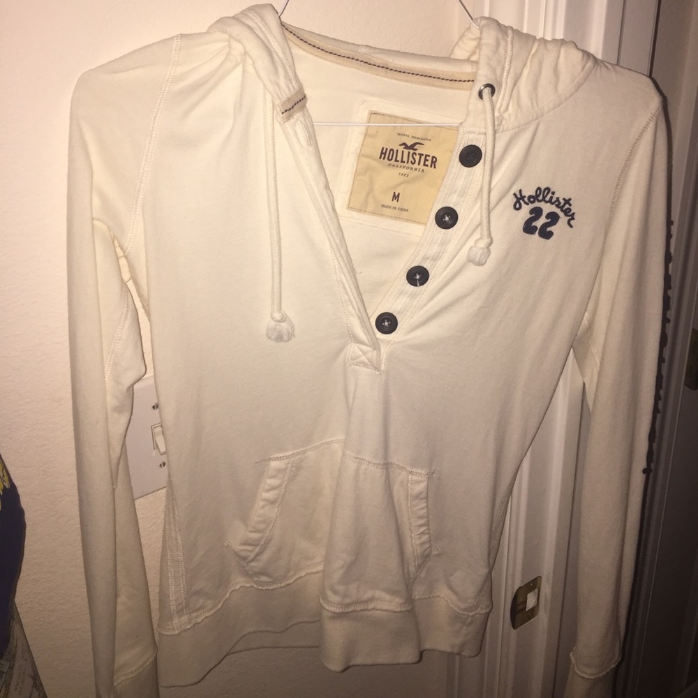 Hollister sweater. New.