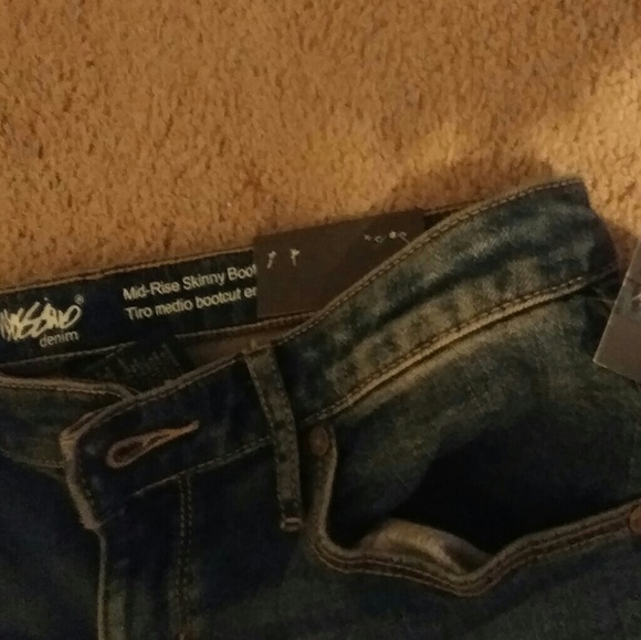 Jeans - Picture 3 of 4