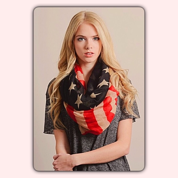 Vintage Look US Flag Infinity Scarf - Picture 6 of 7