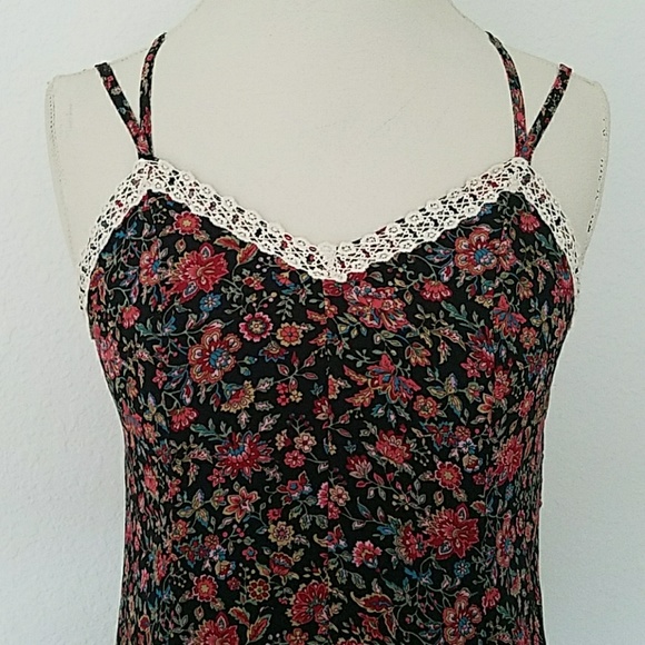 1 LEFT - Floral Skater Dress w/ Lace Panel Inserts - Picture 5 of 8