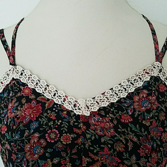 1 LEFT - Floral Skater Dress w/ Lace Panel Inserts - Picture 8 of 8