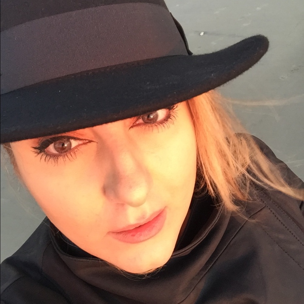 Meet your Posher, Zarina