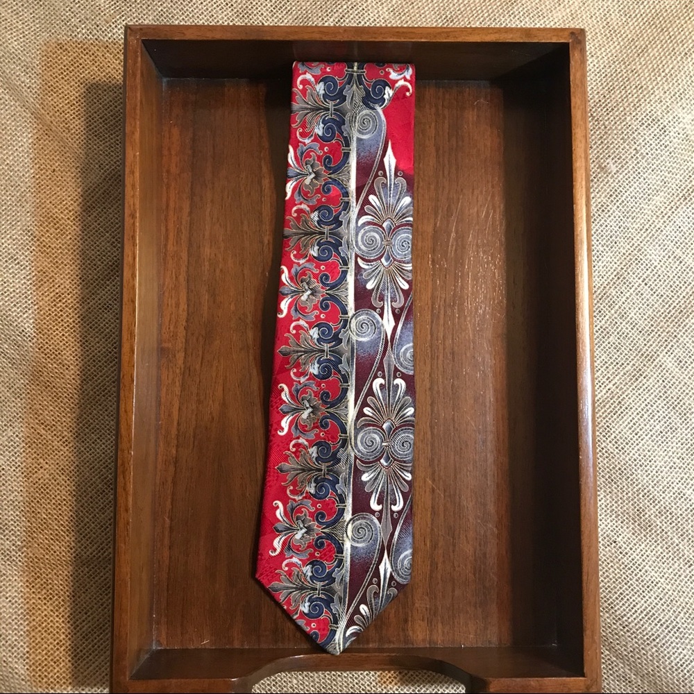 ✔️Mens Preowned "A Must Men" BRAVINI Necktie
