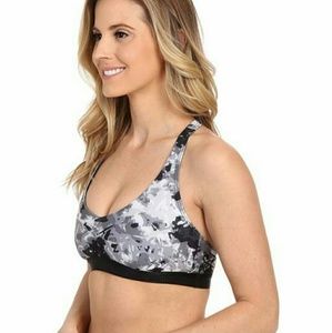 MOVING SALE! Under Armour Camo Compression Bra XS