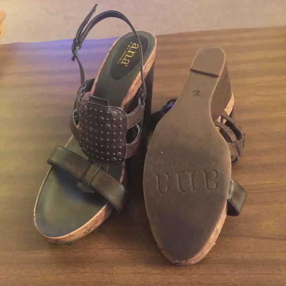 ANA - Picture 2 of 3