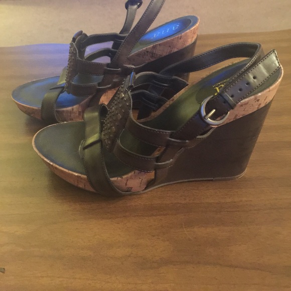 ANA - Picture 3 of 3