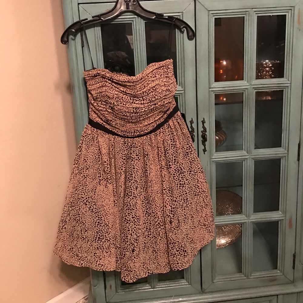 Strapless Guess dress