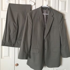 Jos.a. BANK Nice Suit