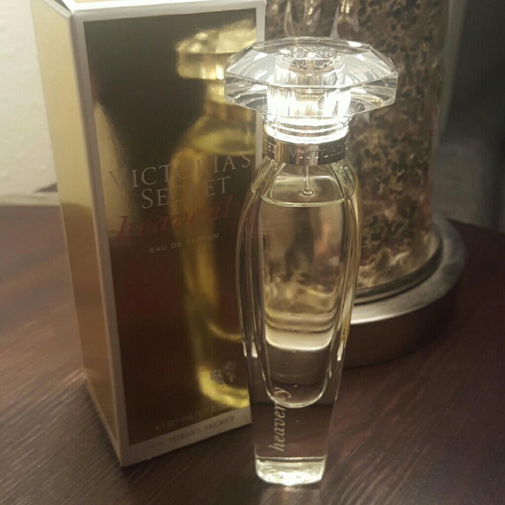 Victoria's Secret Heavenly perfume