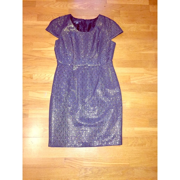 Gold Metallic and navy blue Cap sleeve dress - Picture 2 of 3