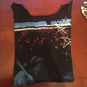 Off the shoulder graphic tee