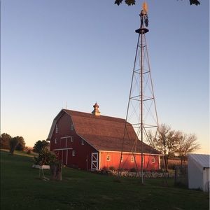 Meet your Posher, Connie