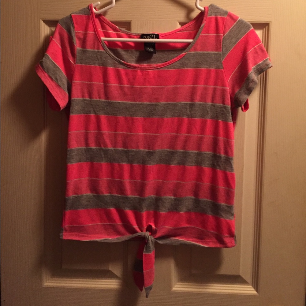 Rue 21 crop top