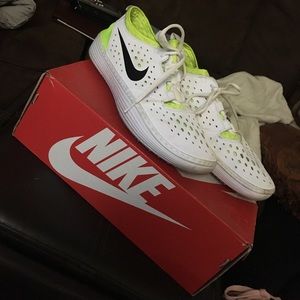 Sz 10 white and neon Nike solarsoft shoes