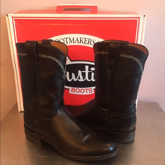 Justin Cowboy Boots - Picture 2 of 7