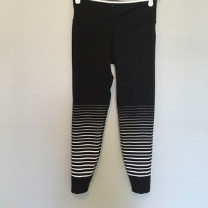 Athletic leggings