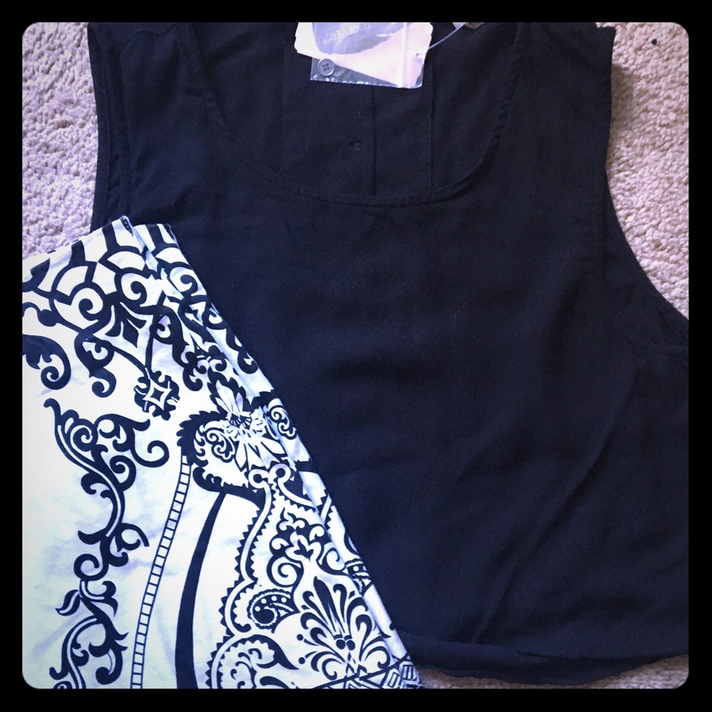 NWT Forever 21 stunning black crop top!