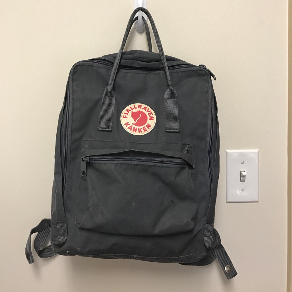 Fjallraven Classic Kanken Navy