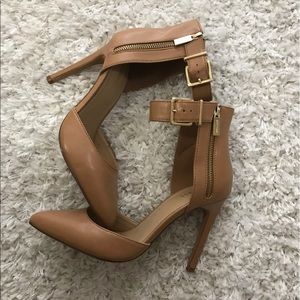 Tan pumps with gold zipper (Express)