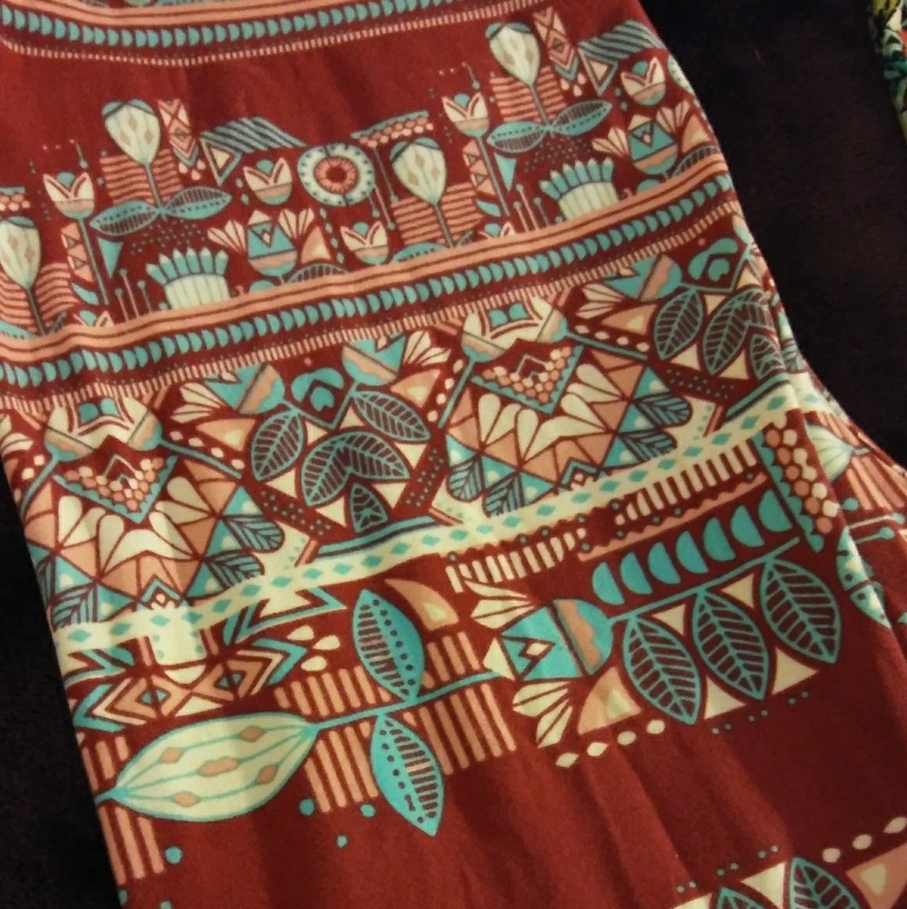 *Sold* TC Lularoe Leggings