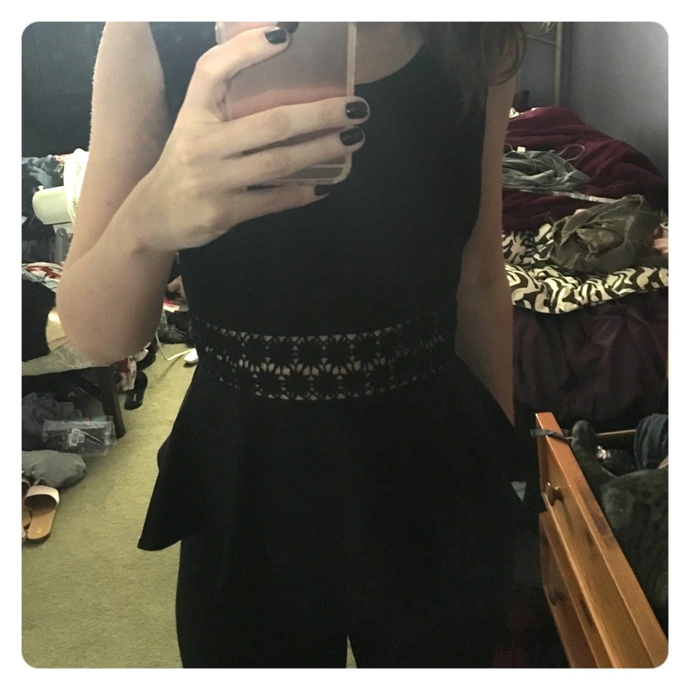 🌷Lace peplum🌷