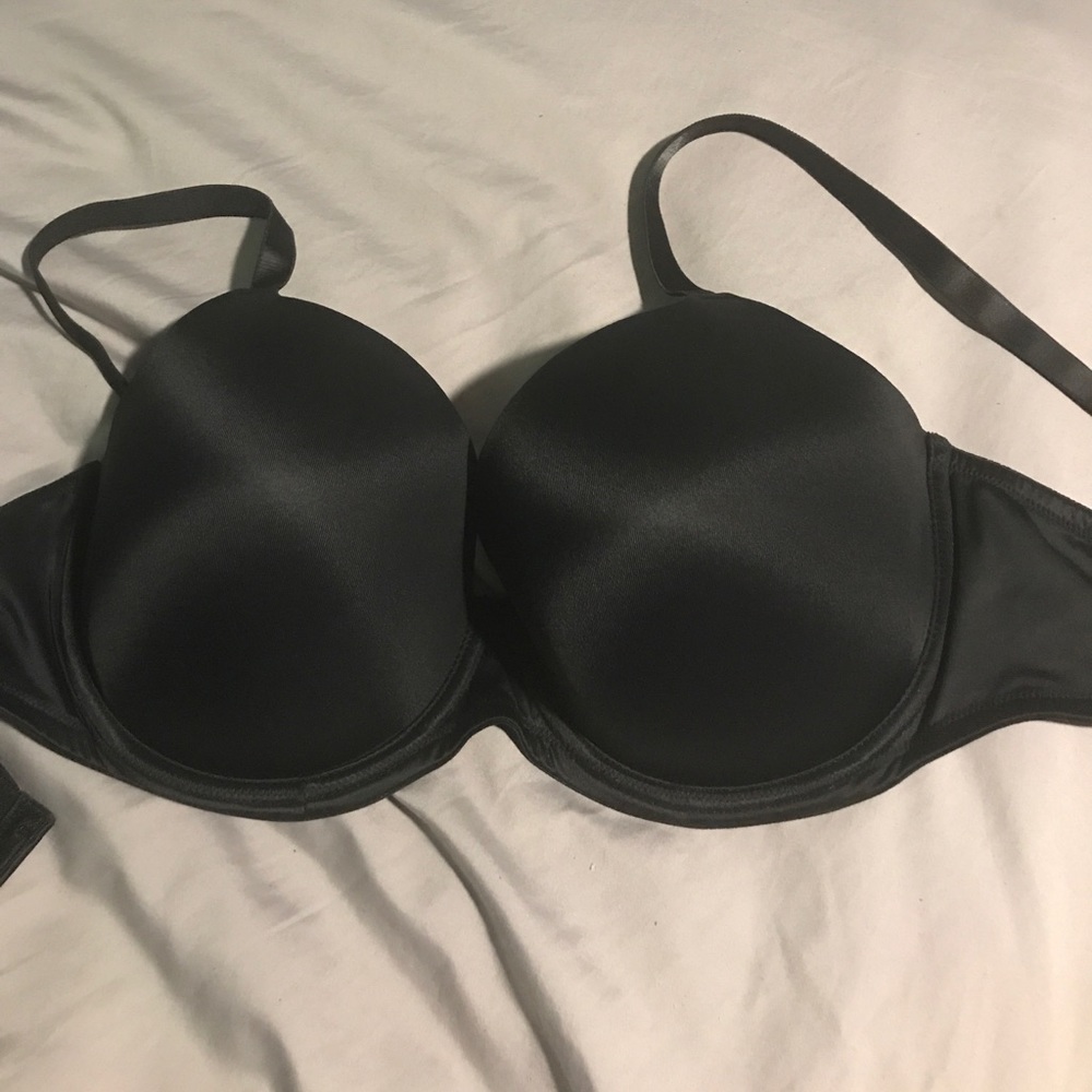 36 DD VS Pink bra bundle