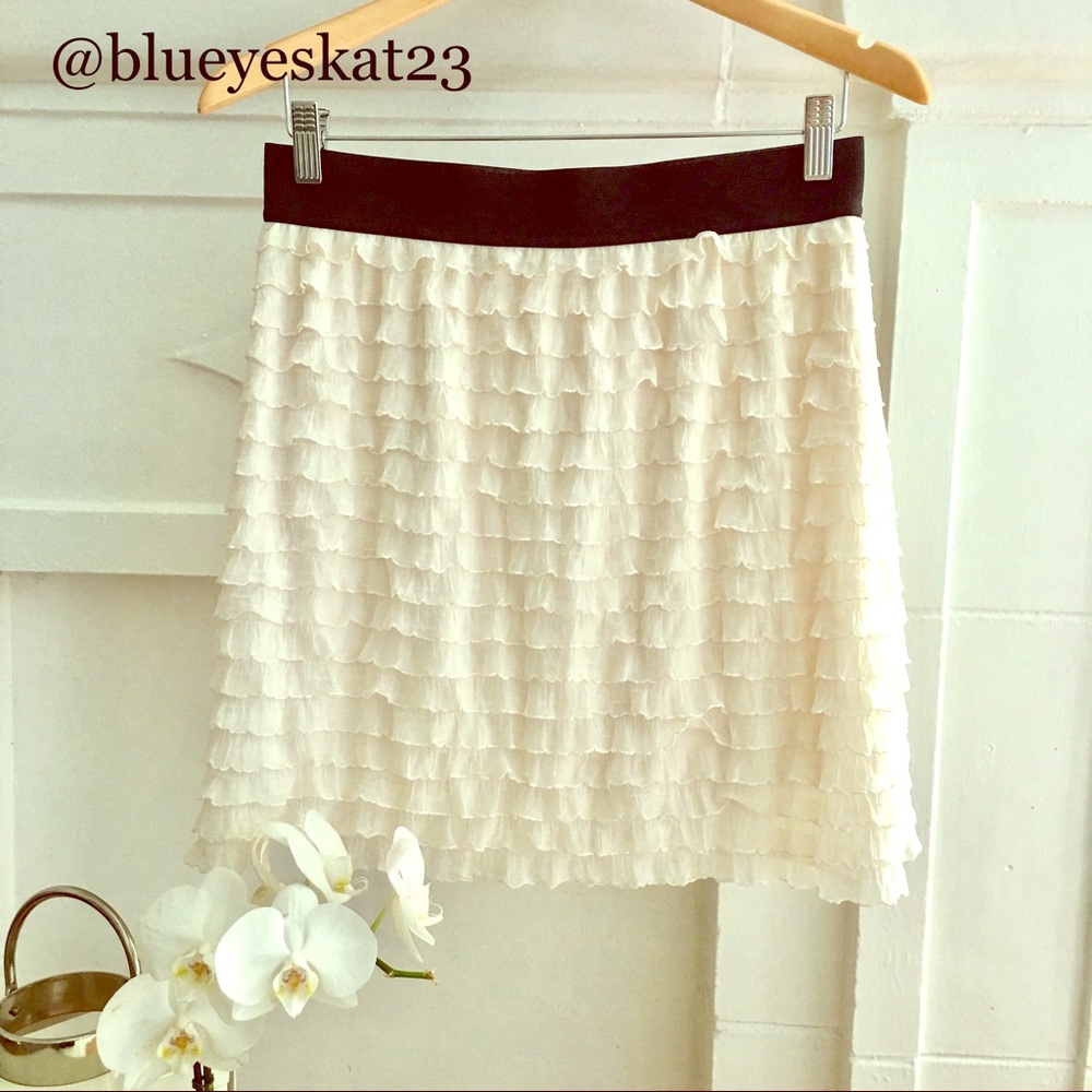 🛍 Cream Ruffle Skirt