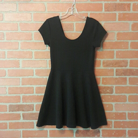 planet Gold Dresses & Skirts - Black Skater Dress | Size M/L