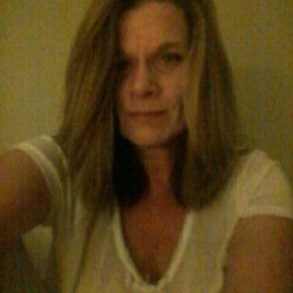 Meet your Posher, Lori - Picture 1 of 1