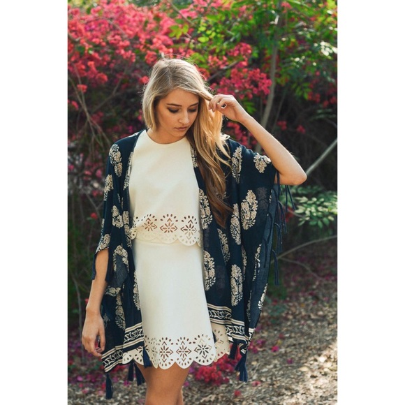 ✨HP✨ MAUI- Navy Bohemian Tassel Kimono - Picture 4 of 5